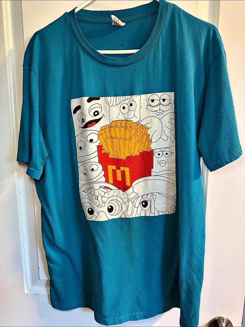🥳 5 for $25 BUNDLE McDonald's French Fries Cartoon Faces Graphic T-Shirt Blue XL
